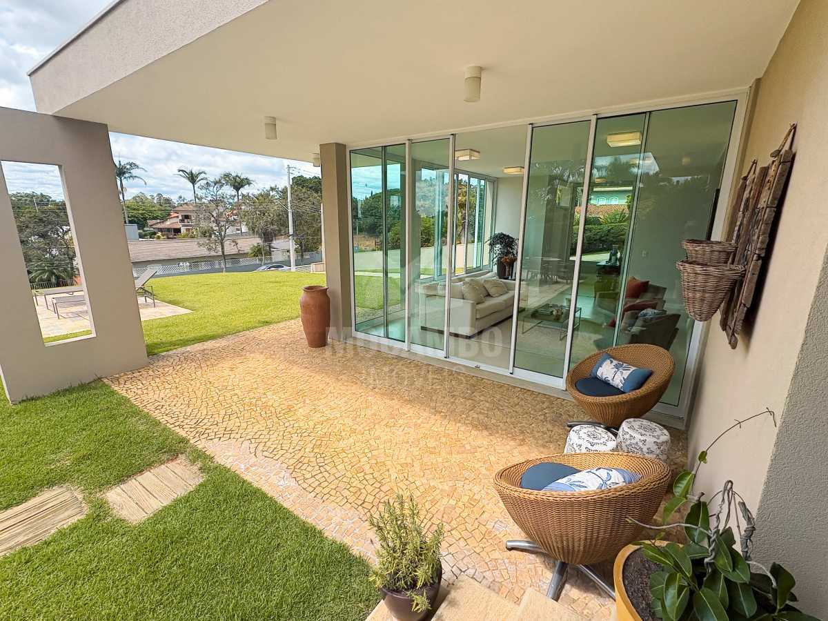 Área  Externa  - 16