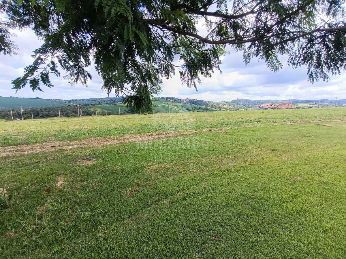 Meio do terreno  - 4