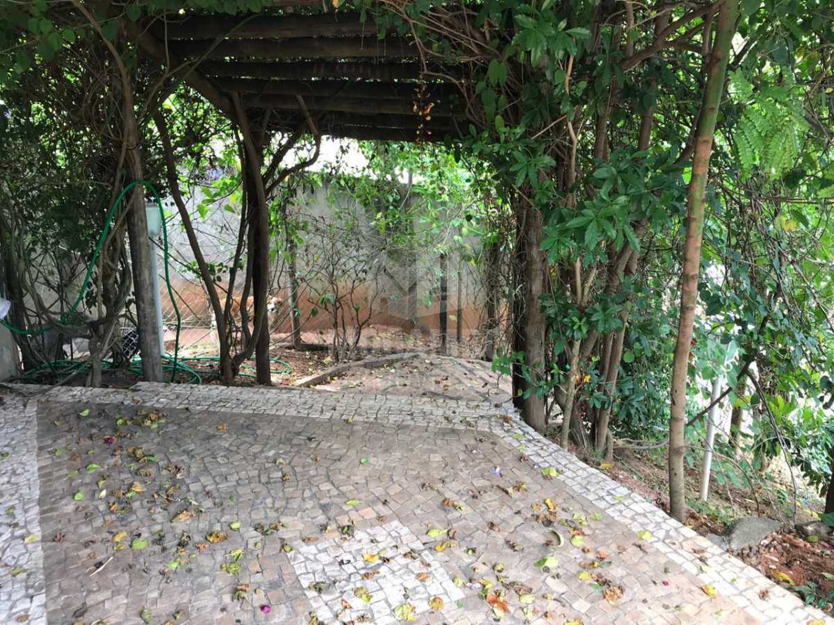 e51e3e47-dceb-4d7d-917d-e815be - 14