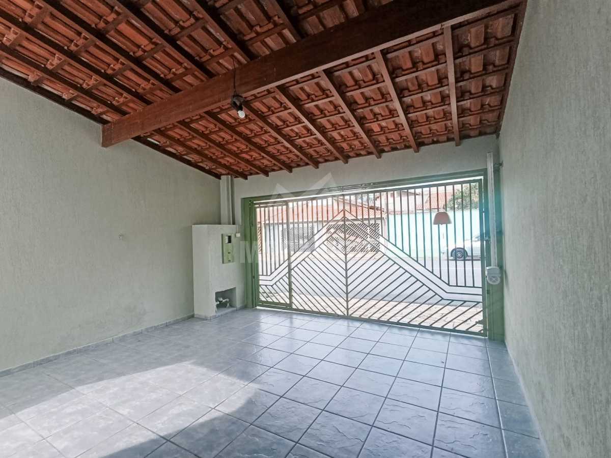 Garagem coberta - 28