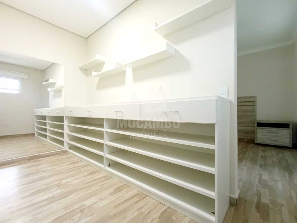 Closet suíte II - 17