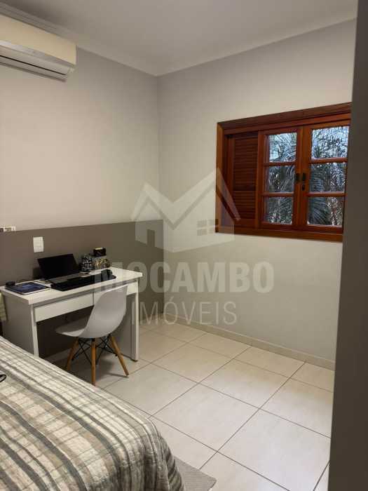 0aeecd8d-0740-44dd-9325-752eea - 12