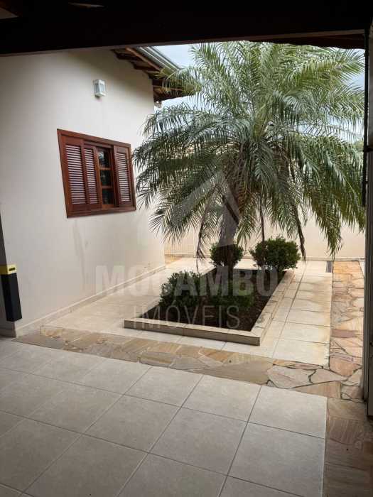 866AFD0C-29C1-4225-AE02-5BA2F6 - 24