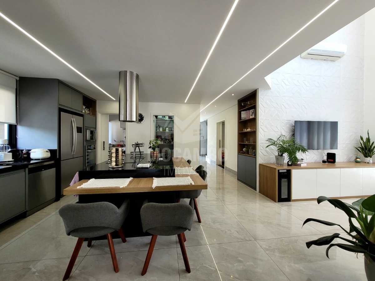 ad1499b3-9a49-4b72-8e00-355288 - 7