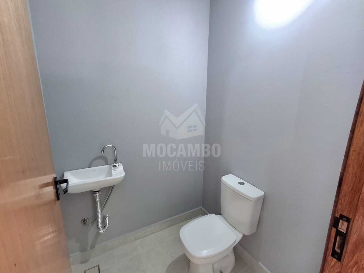 Banheiro de apoio - 16