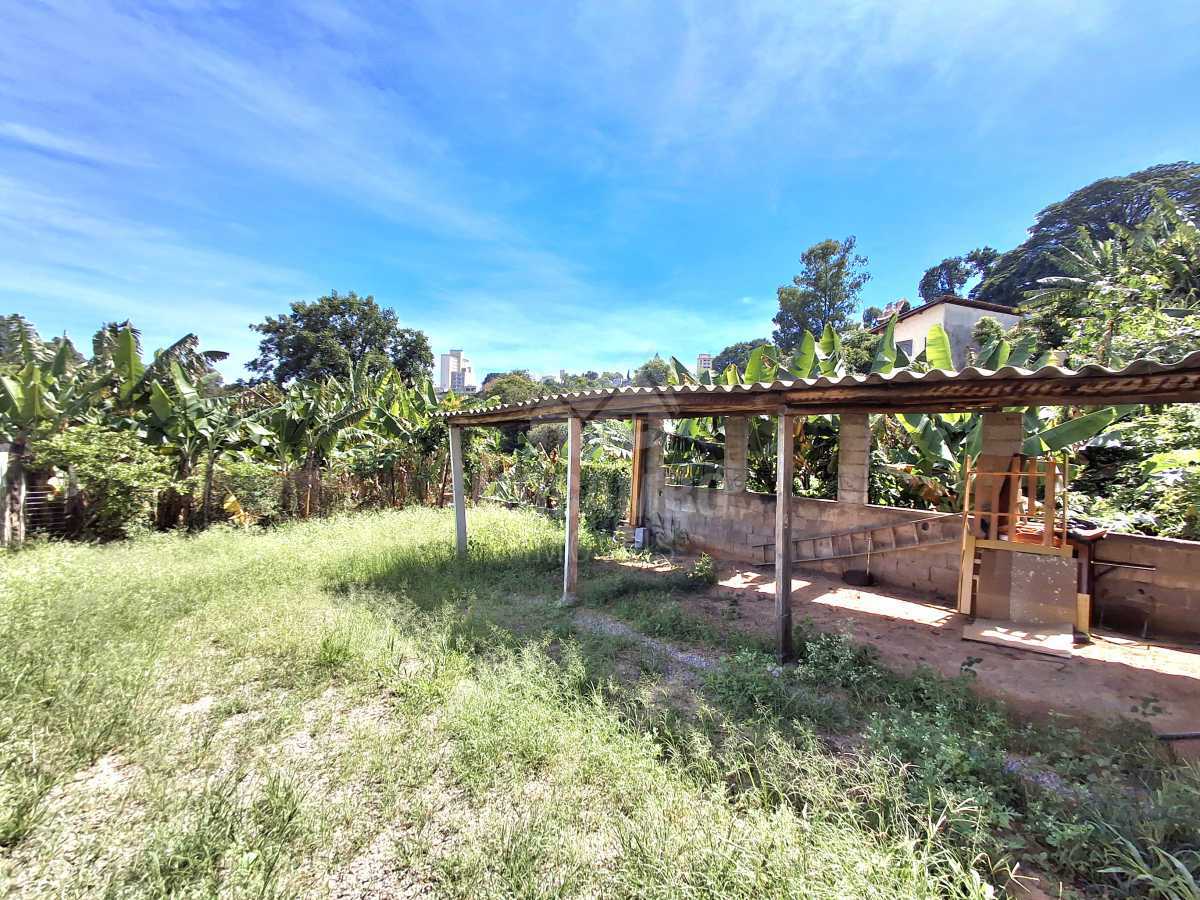 Quintal e garagens - 10