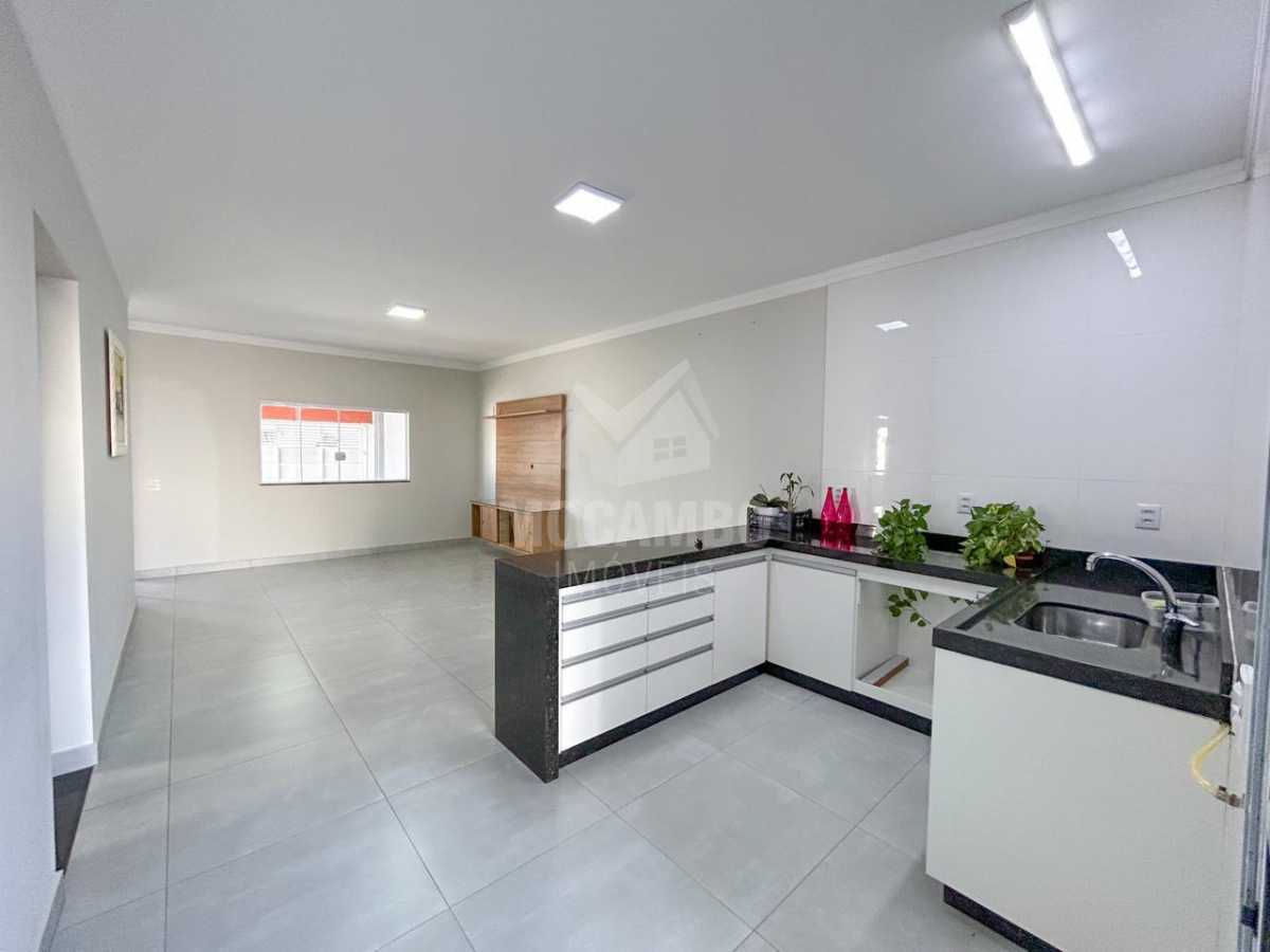 0e835106-6b06-4a27-adfb-7cff52 - 18