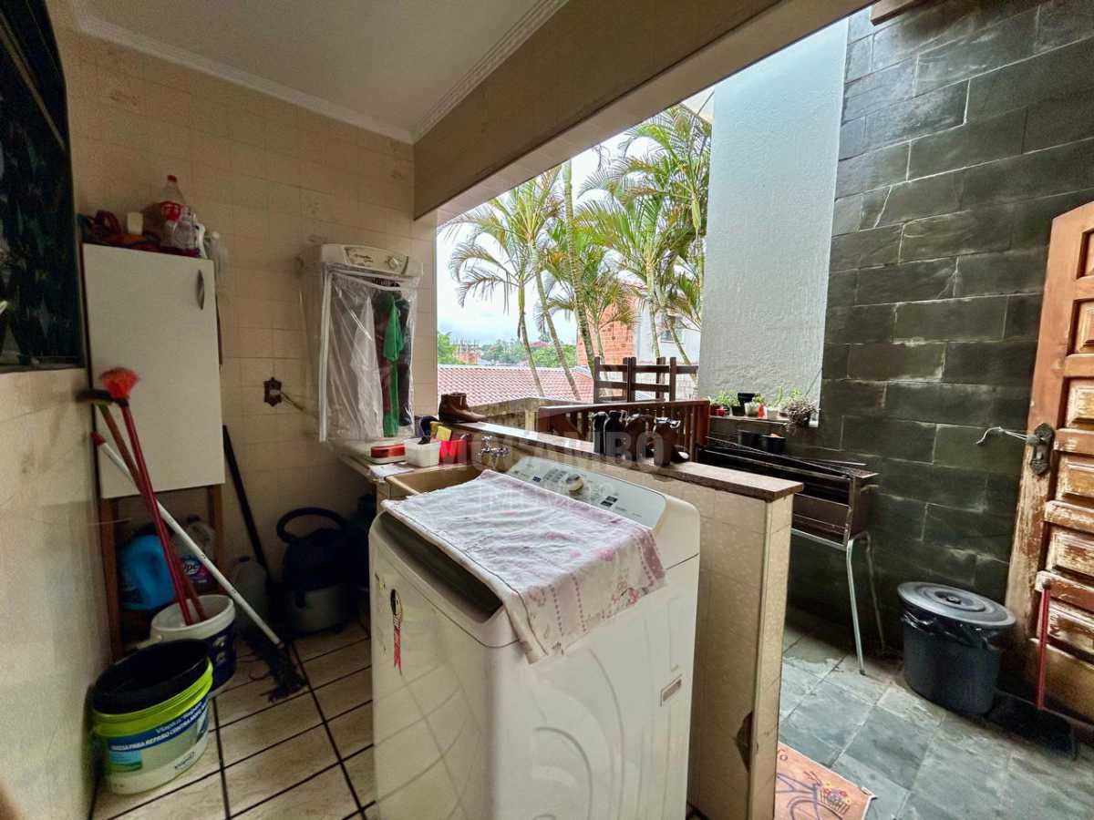 Casa em Bairro 2 - 16