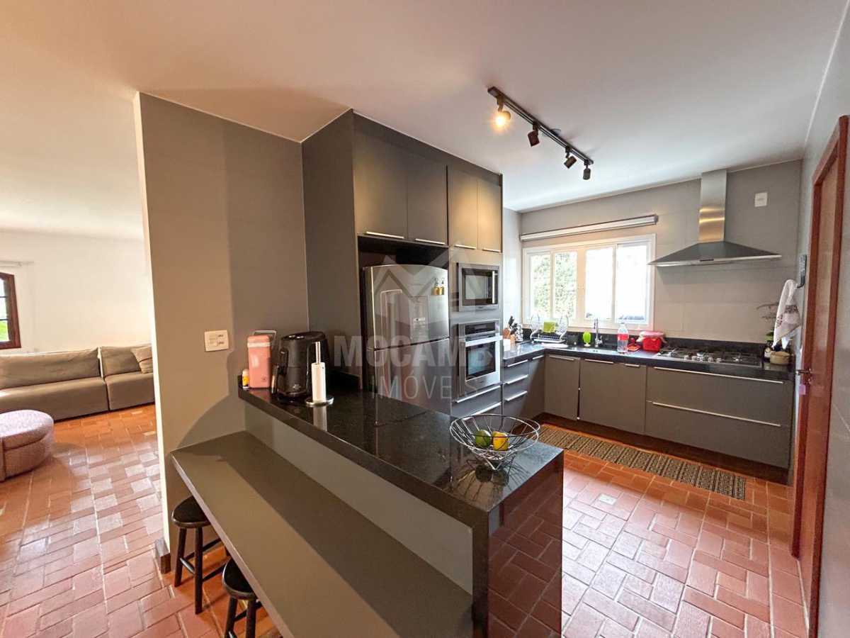 8b4f2ff6-8e41-4d28-9ec6-4eb589 - 21