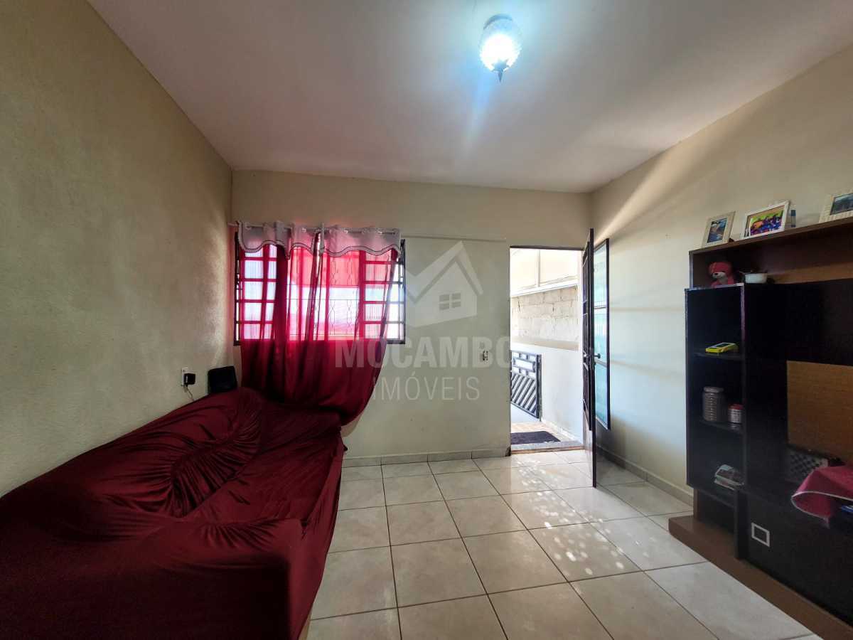 310b86b1-ac86-42c2-a789-fc7f41 - 8