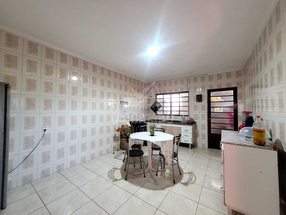 c4268a71-122f-4585-887b-8c07dd - 10