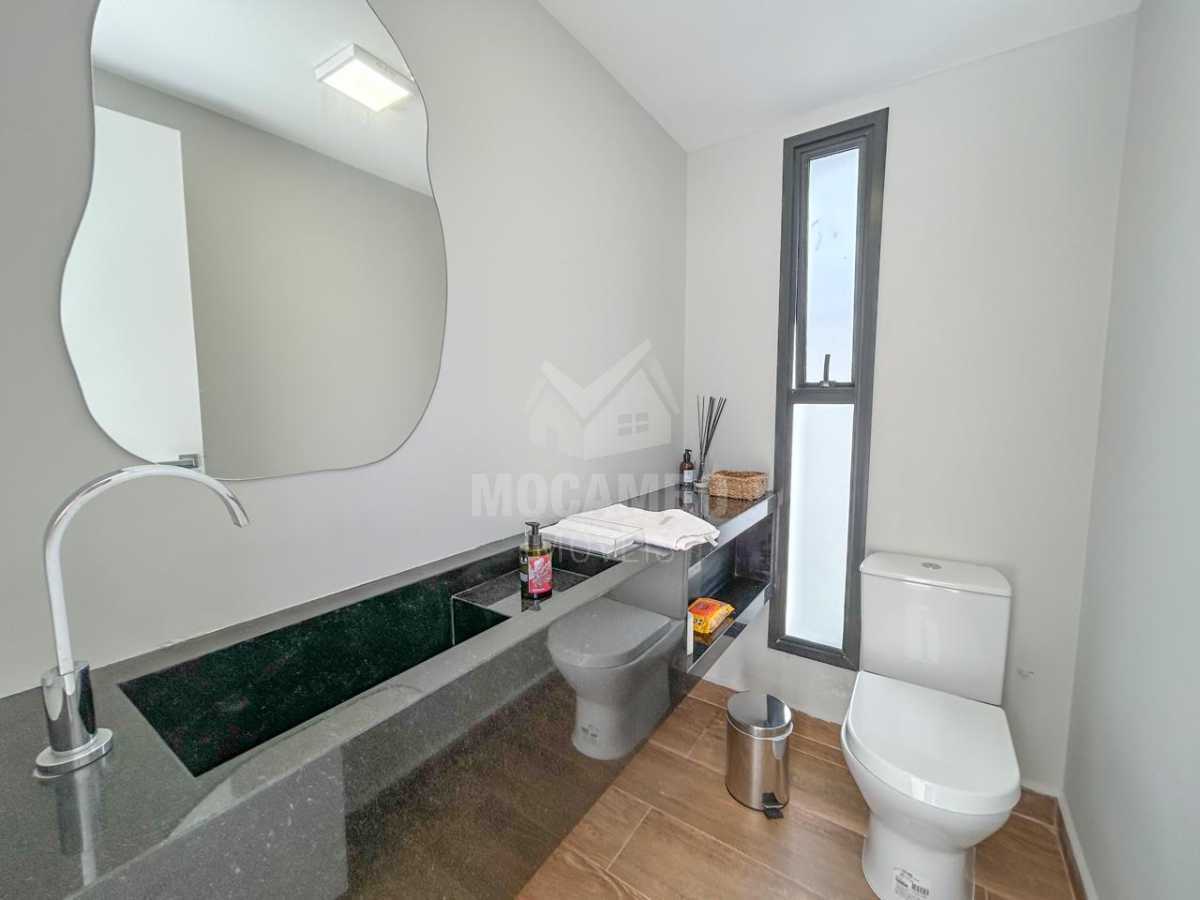 4db984d6-b6c9-4595-a1d0-81a997 - 2