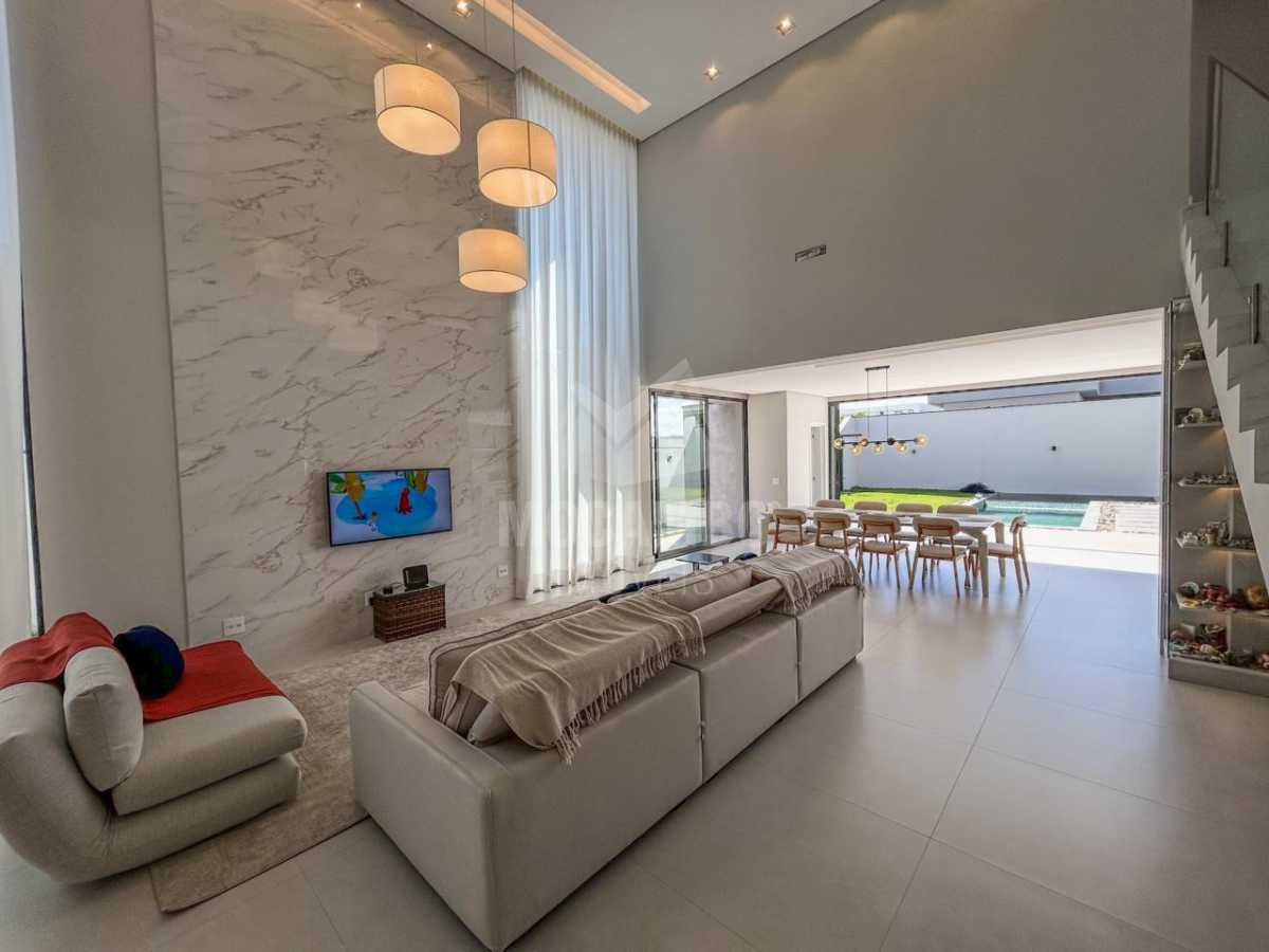 d5729465-ec16-44ba-b79f-95004c - 13