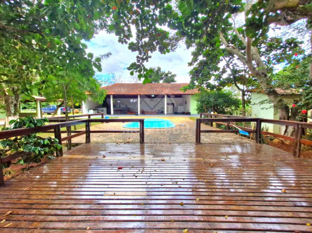 Deque e piscina - 21