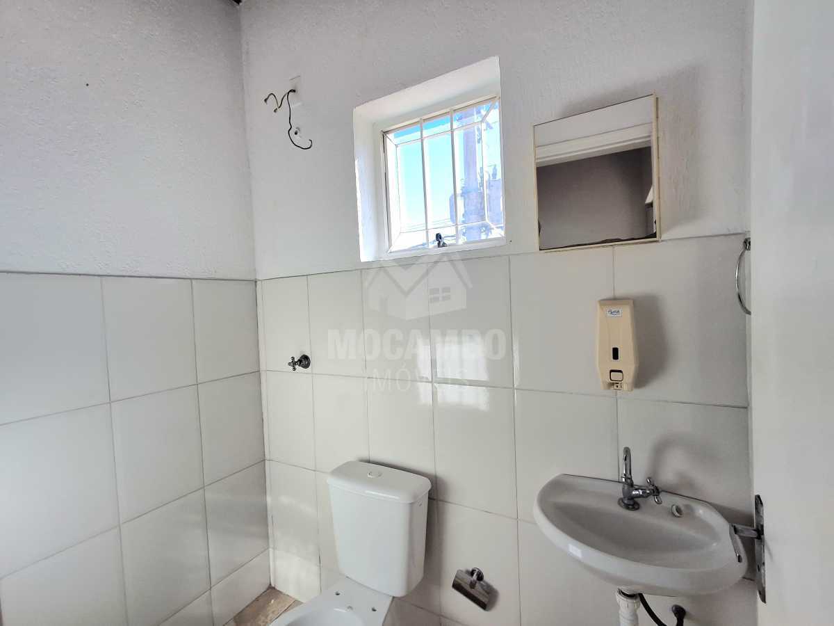Conheça Banheiro da suíte do imóvel - Casa 2 quartos para alugar Itatiba,SP Centro - R$ 2.680 - FCCA21999 - 11 Banheiro da suíte - 11