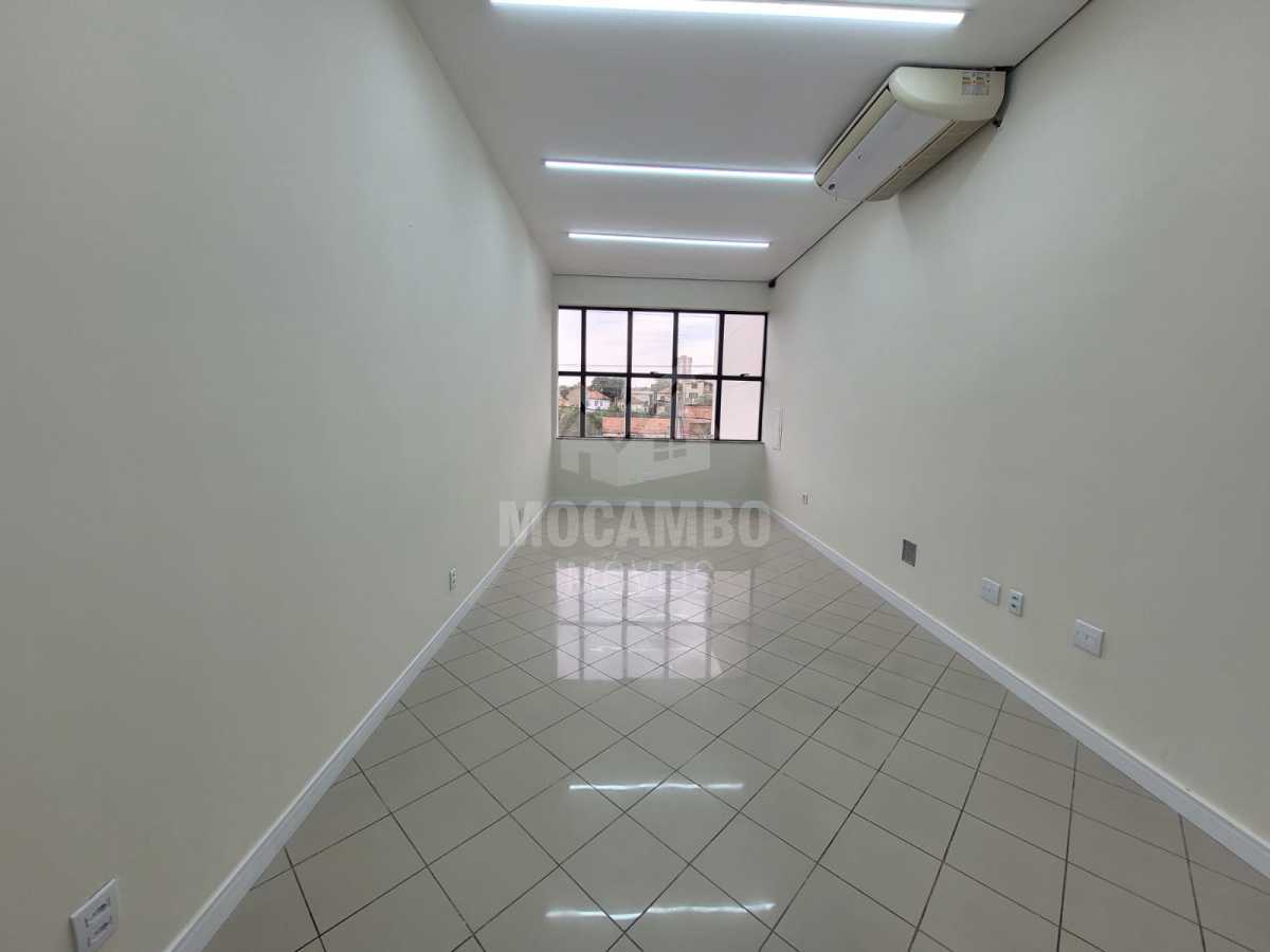 Conheça sala do imóvel - Sala Comercial 29m² para alugar Itatiba,SP Centro - R$ 1.450 - FCSL00451 - 1 sala - 1