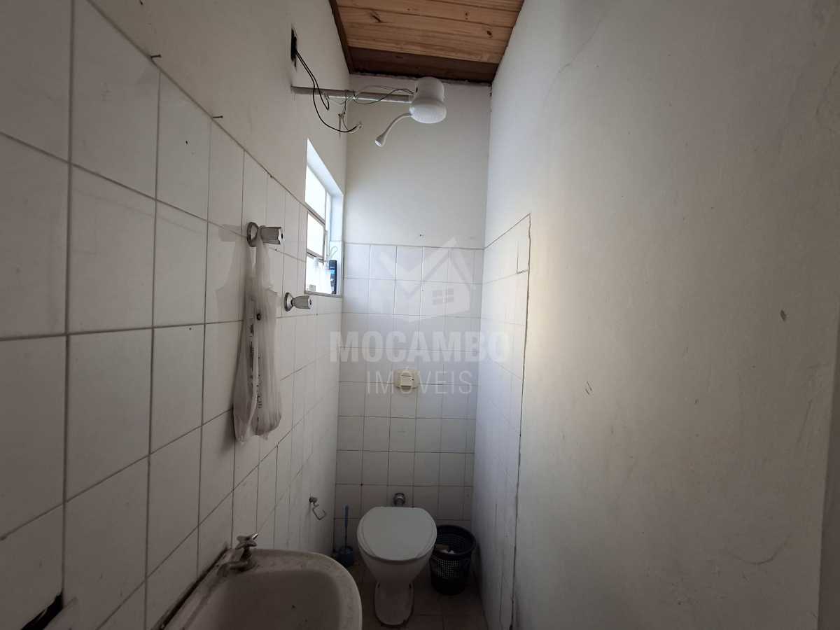 Conheça banheiro de serviço do imóvel - Casa 2 quartos para alugar Itatiba,SP Centro - R$ 2.000 - FCCA22004 - 12 banheiro de serviço - 12