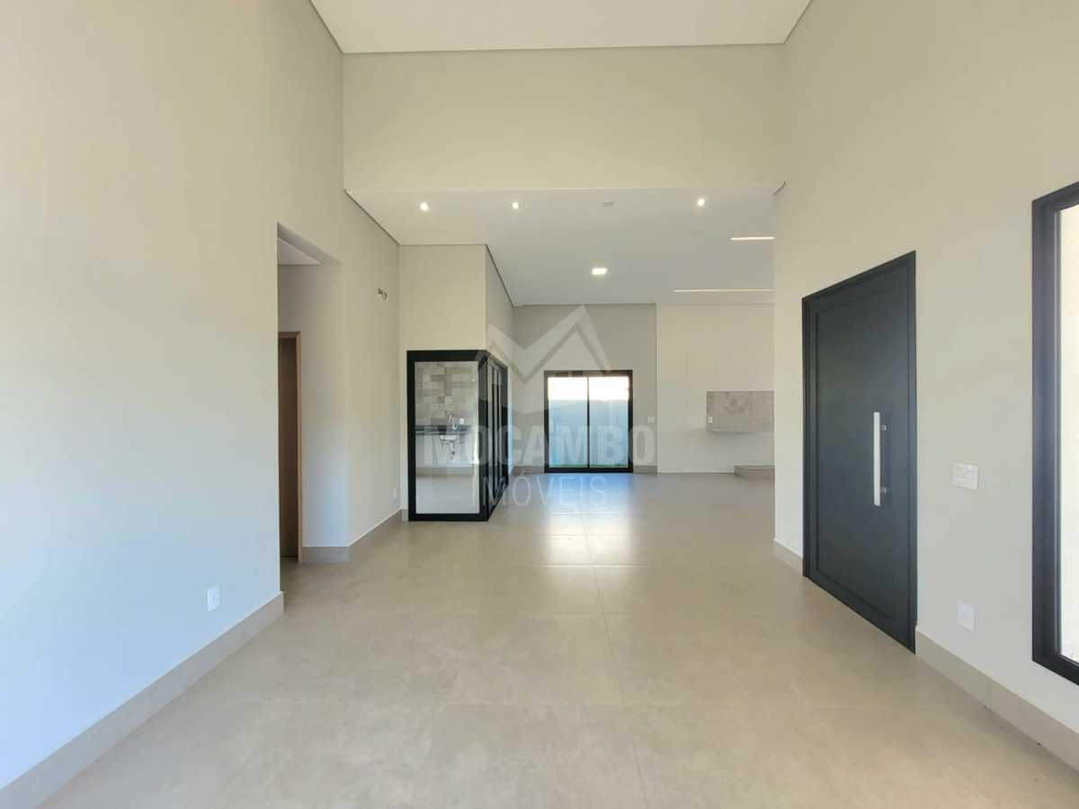 Conheça Sala de estar e jantar do imóvel - Casa em Condomínio 4 quartos para alugar Itatiba,SP Bairro Itapema - R$ 6.800 - FCCN40352 - 3 Sala de estar e jantar - 3