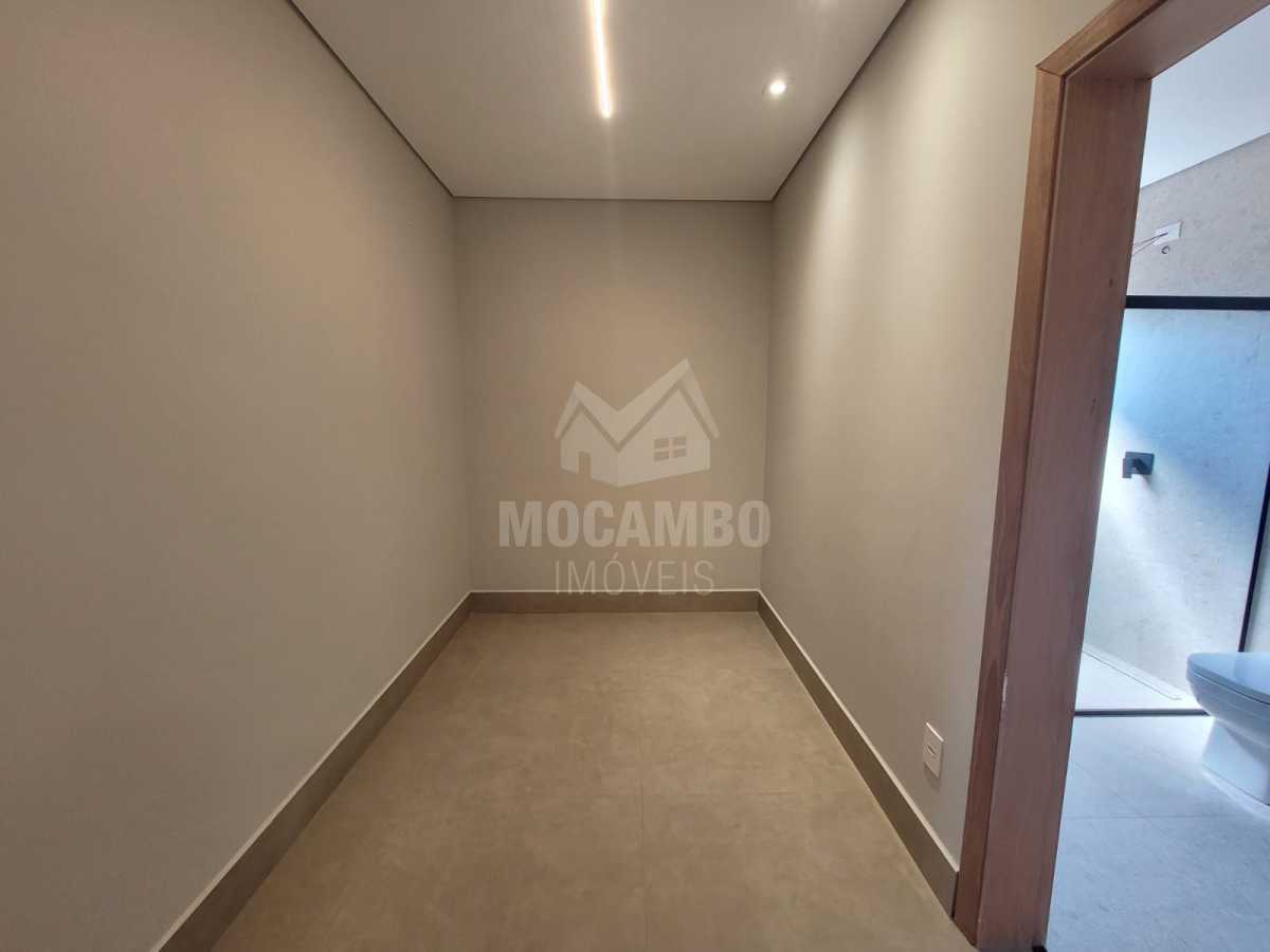 Conheça Closet da suíte do imóvel - Casa em Condomínio 4 quartos para alugar Itatiba,SP Bairro Itapema - R$ 6.800 - FCCN40352 - 14 Closet da suíte - 14