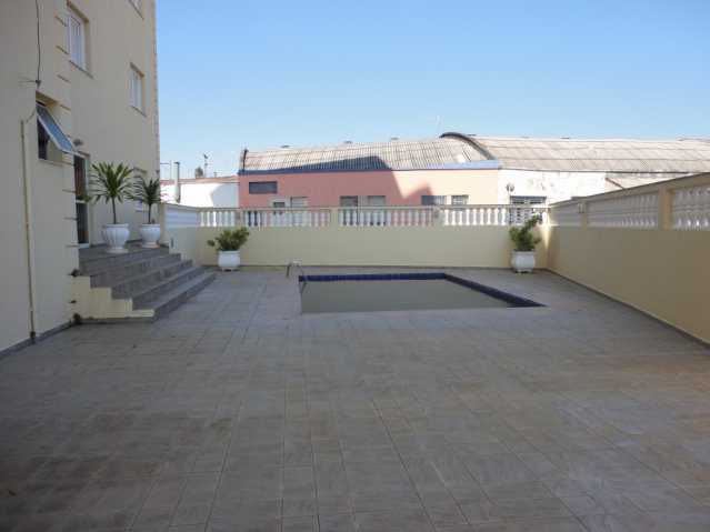 Área da piscina - 18