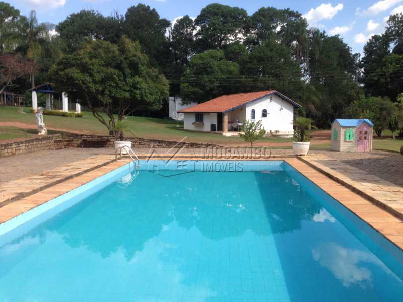 Piscina/Casa Caseiro - 9