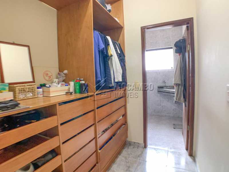 Closet - 12