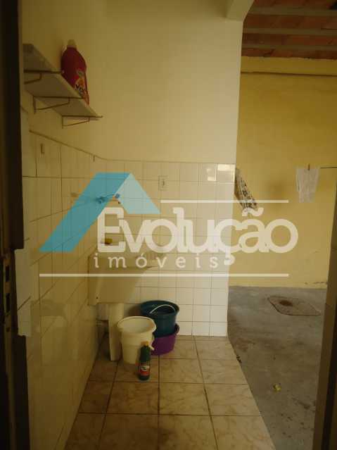 ÁREA DE SERVIÇO - 11