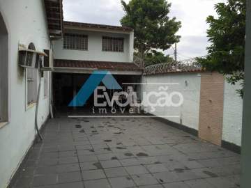Ótima localização - CASA 3 QUARTOS E QUINTAL GRANDE SÃO JORGE CAMPO GRANDE RJ - V0057