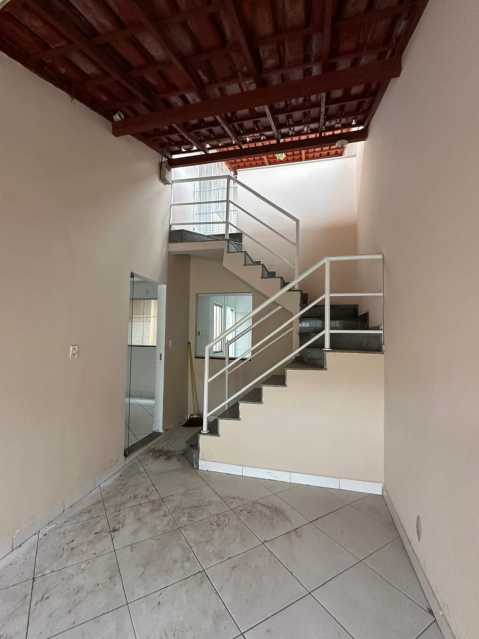 garagem- escada. - 3
