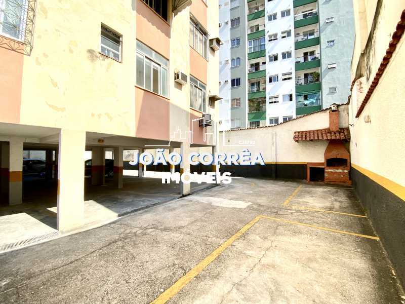 18 Garagem e churrasqueira - 18