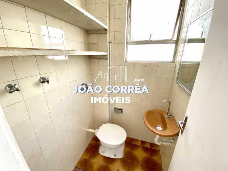 14 Banheiro servico revertido - 14