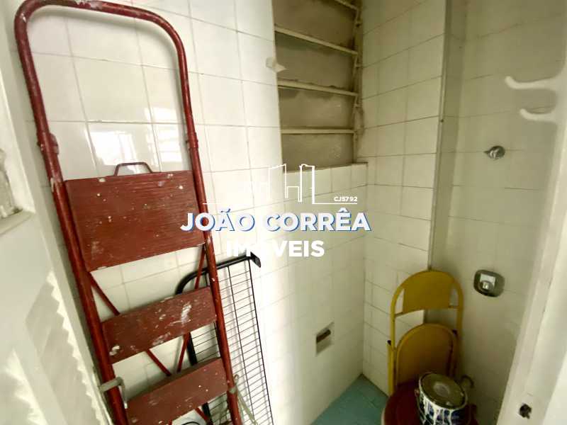 19 Banheiro servico. - 19