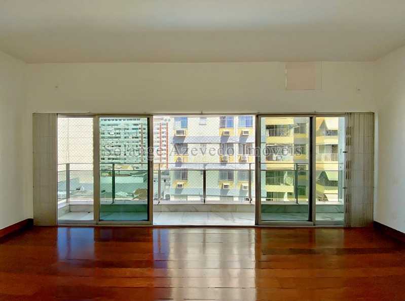 Ótima localização - Apartamento de 4 quartos na Tijuca junto ao metro Saens Pena . - TJAP40158