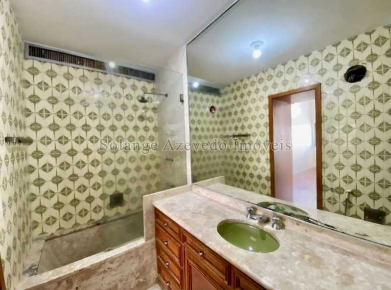 Ótima localização - Apartamento de 4 quartos na Tijuca junto ao metro Saens Pena . - TJAP40158