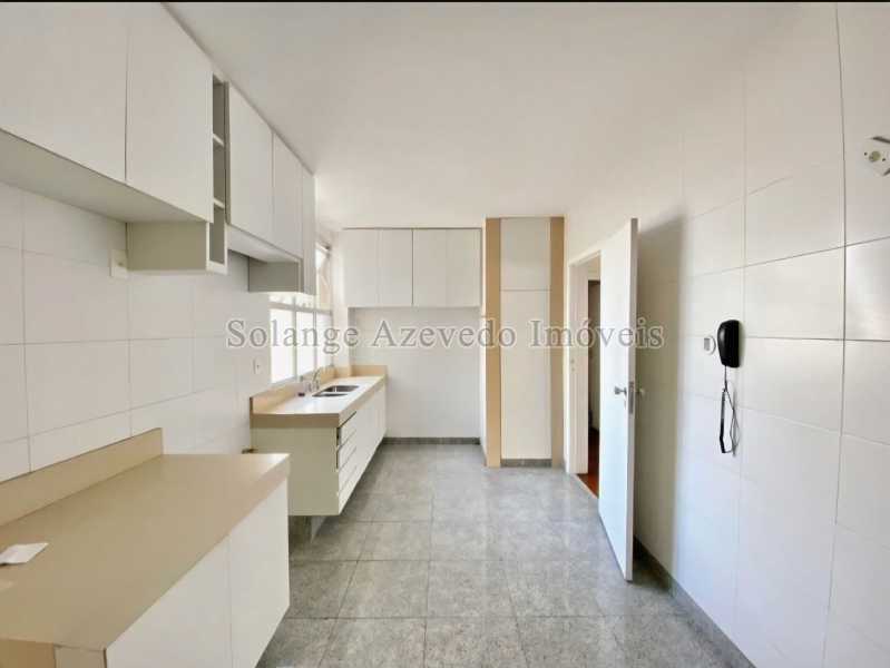 Ótima localização - Apartamento de 4 quartos na Tijuca junto ao metro Saens Pena . - TJAP40158
