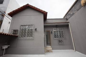 Ótima localização - Vila Isabel - Rua Teodoro da Silva - Casa de Rua Linear - 3 quartos - Banheiro Social - 1 vaga - TJCA30055