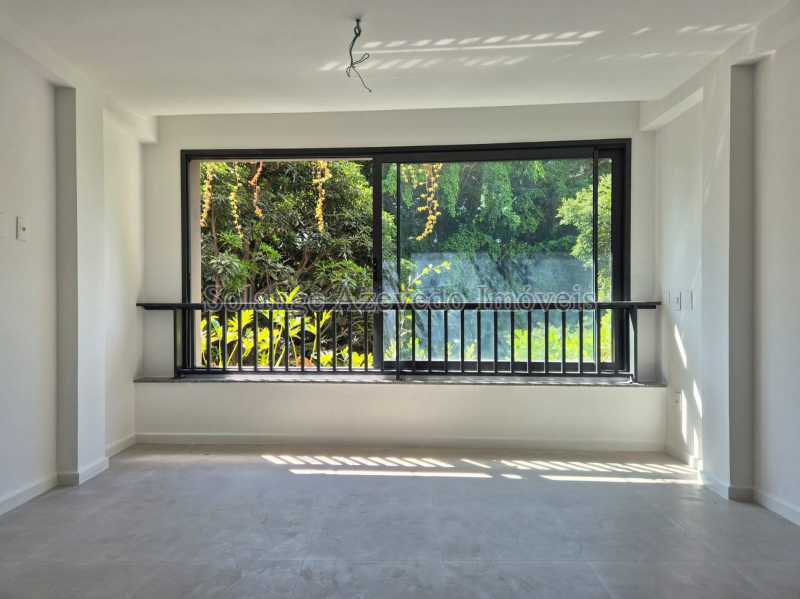 3e561c4c1658f5bbwhatsappimage2 - 16