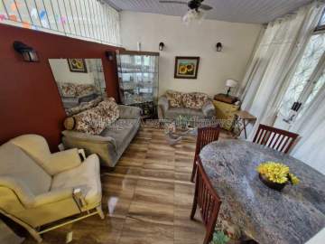 Ótima localização - Tijuca - Rua Carlos de Vasconcelos - Apartamento tipo casa com 2 quartos, dependência. - TJAA20001