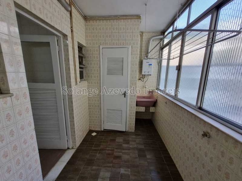 Área de Serviço.  - 24