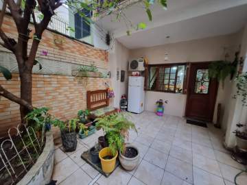 Imperdível - Casa Triplex de Vila na rua Marquês de Valença - Tijuca. - TJCV30076