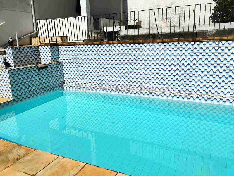 27Piscina - 3
