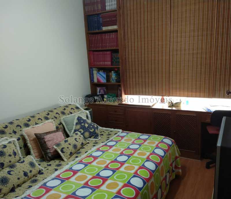 Quarto 2.  - 17