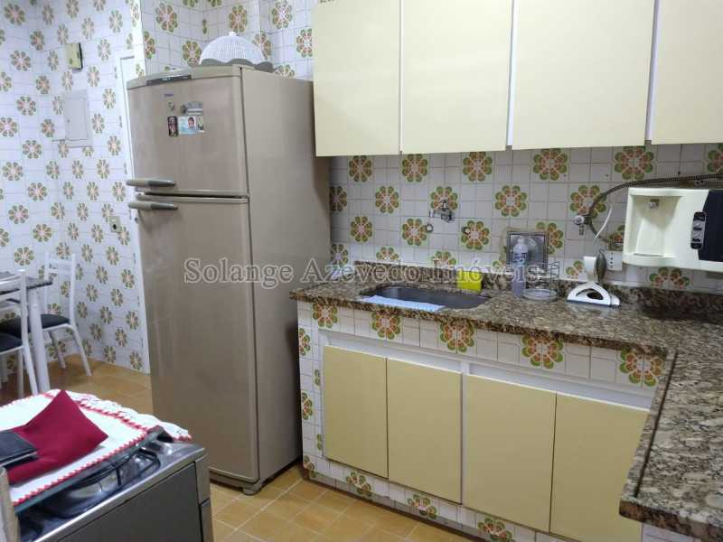 Cozinha ampla.  - 24