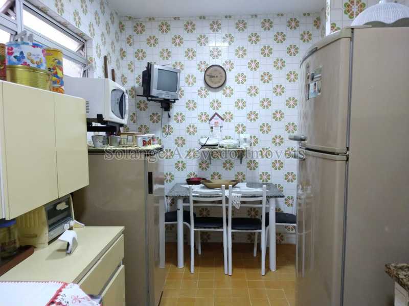 Cozinha ampla.  - 25