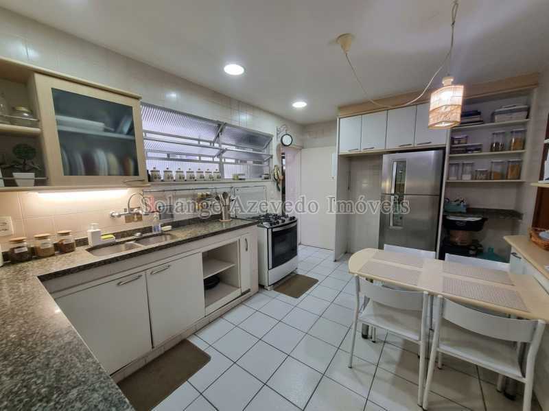 Cozinha ampla.  - 22