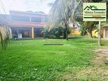 Ótima localização - Ponta Negra-Maricá, Duplex 5 Quartos (Sendo 2 Suítes), Churrasqueira, Casa de Caseiro Completa. - R0210
