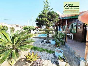 Ótima localização - Guaratiba-Maricá, Imóvel De Madeira, 3 Quartos, Piscina, Anexo Completo, Na Quadra Da Praia. - R335