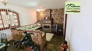 Ótima localização - Cordeirinho-Maricá, Imóvel Na Quadra Da Praia, 5 Quartos (Sendo 3 Suítes, 2 Externa Com Vista Da Praia. - R340