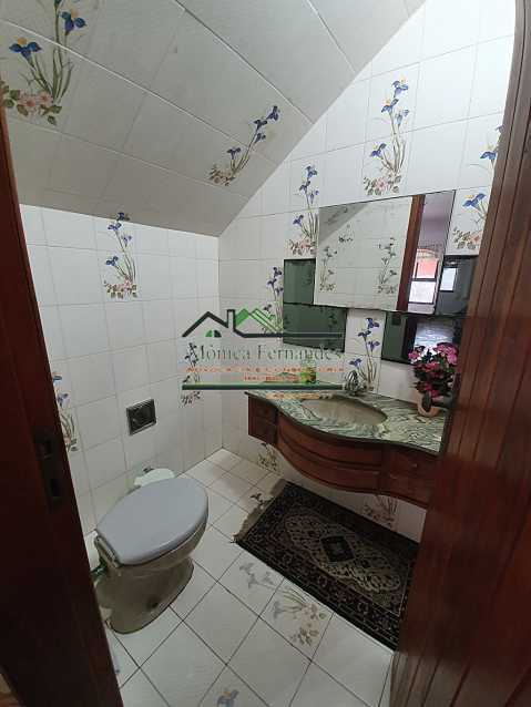 Conheça 20230111_155406 do imóvel - Casa com 3 Pavimentos (sendo o 3º Terraço com Vista da Praia), Podendo ser uma Pousada. Bom Para Investidor. - R416 - 12 20230111_155406 - 12