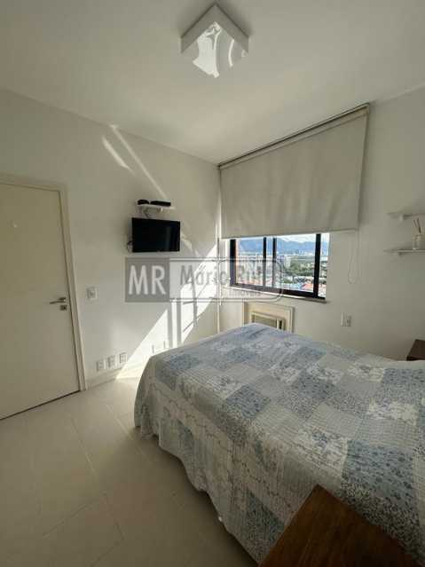Conheça PHOTO-2024-06-03-16-19-19_25 do imóvel - Apartamento 3 quartos à venda Barra da Tijuca, Rio de Janeiro - R$ 1.950.000 - MRAP30100 - 19 PHOTO-2024-06-03-16-19-19_25 - 19